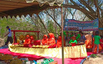 Kelompok kesenian karawitan desa